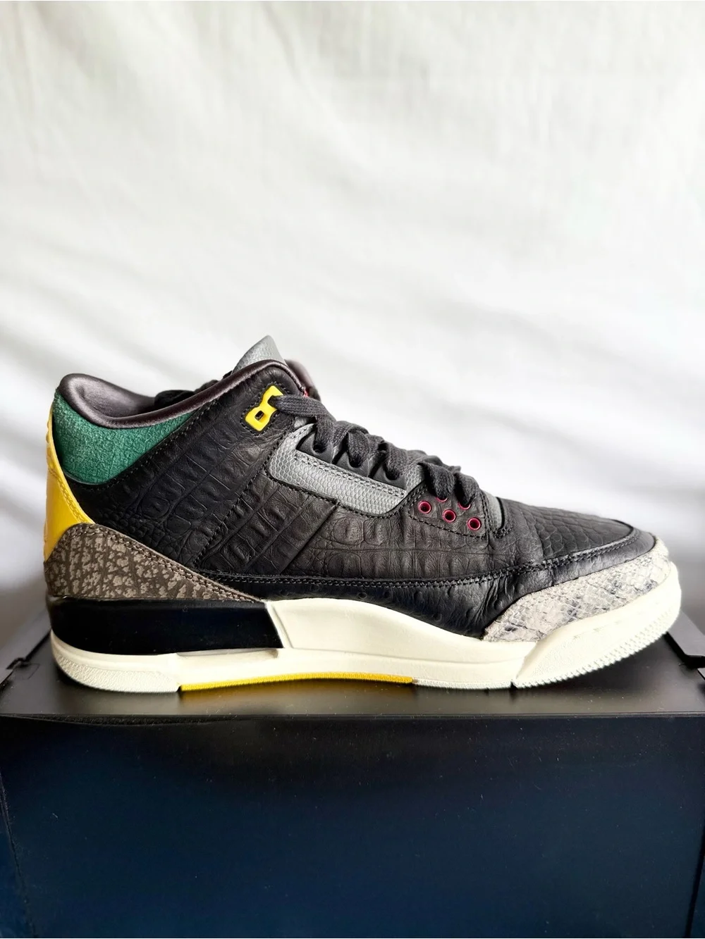 AUTHENTIC Jordan 3 Retro SE Animal Instinct 2.0 size 10 CV 3583-003 2020 USED